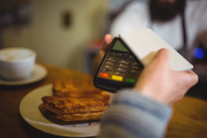 POS Comparison: Square, Toast & Lightspeed
